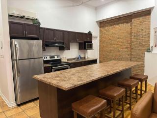 Top Location - The 777 Old Port Gem - 3