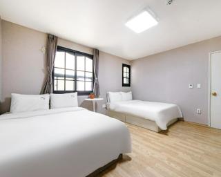 Tongyeong Daon Hotel - 6