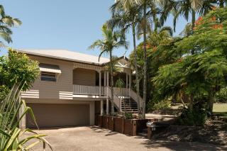 Elegant Queenslander Home with Tropical Pool Area - 0