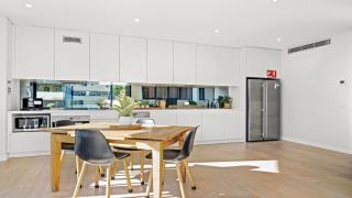 Rockpool #101 Walk To Beach, Wifi Accom Holidays - Terrigal - 6