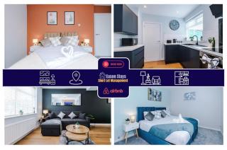 3BR House By Eason Stays Short Term Rental Wythenshawe Near Manchester Airport with Free Parking - 0