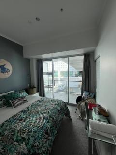 2 Bedroom Apartment Princess Wharf - 2