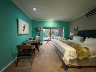 The Ridgeback, 4 Bedroom Resplendent Living, Bryanston - 7