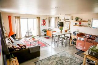 Motel California - Midcentury Cabin Near Joshua Tree - 6