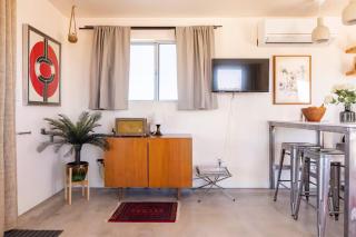 Motel California - Midcentury Cabin Near Joshua Tree - 2