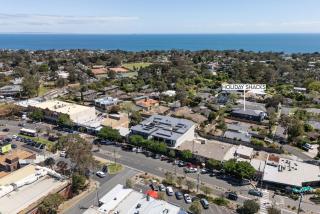 Villa Capri - Luxe Modern by the Village - 4