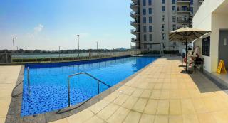 Modern 2BR Apartment, 4beds - Yas Island, in front of Sea World - 6