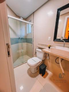 Apartment for 6 - near the BC Ferris Wheel - 4