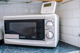 Four BR House By Eason Stays Short Lets & Serviced Accommodation Chorley With Free Parking - 2