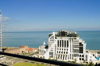 Mindia's Two Bedroom Apartment - Batumi - 5