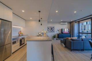 Cityside Comfort Modern 2BR 2BA with Parking - 4