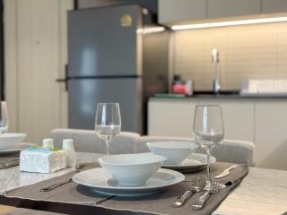 Stylish Pool View Apartments Legendary Bangtao by Mango Family - 2