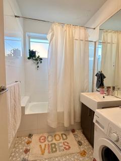 St Kilda Apartment, close to the beach - 3