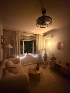 St Kilda Apartment, close to the beach - 2