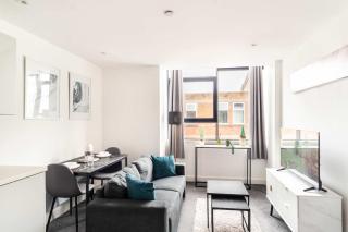 2 BDR Flat By Eason Stays Short Lets & Serviced Accommodation Preston With Free Wifi - 2