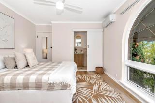 Paradise on The River Frontage - 1