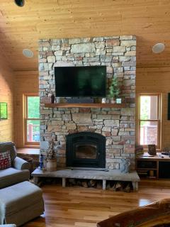 5 Bdrm 12 Guest LakeHouse with Private Boat Dock - 4