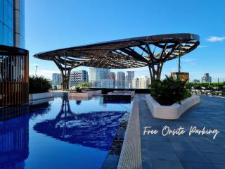 Elevé Southbank - Sea View, Pool, Parking, MCEC - 0