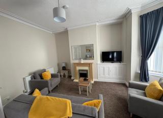 3BR House By Eason Stays Short Lets & Serviced Accommodation Preston With Free Parking - 9