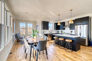 Stay Portland - Outstanding N Tabor Townhouse Compound Sleeps 16 - 1