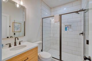 Spacious Townhome Combination for the Whole Family - 1