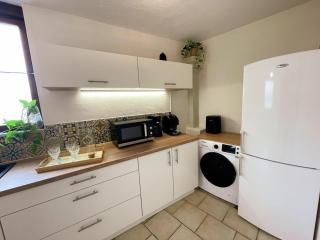 Charmant Gîte en Pierre du XIXe avec Jardin en Poitou - FR-1-381-636 - 3