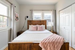 Stay Portland - Well-Preserved Quintessential 1922 Craftsman - 1