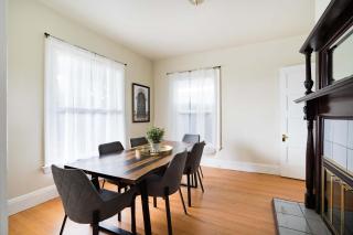 Historic Mayors Estate - NW Portland Classic - 5