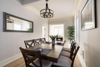 Alphabet District - 2BR Retreat - Prime Locale - 2