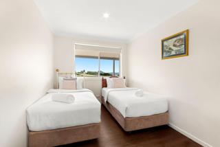 Olive Grove - Pet Friendly with Fireplace - 3