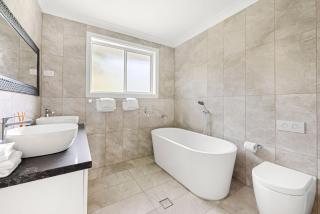 Olive Grove - Pet Friendly with Fireplace - 2