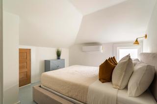 Stay Portland - 3BR - Sleeps 6 - Steps to NW 23rd - Fast WiFi - 7