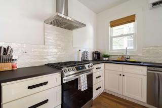 Stay Portland - The Câlin Suite - Posh Local Boutiques & Eateries - 2