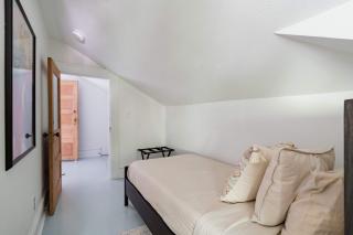 Stay Portland - The Câlin Suite - Posh Local Boutiques & Eateries - 7