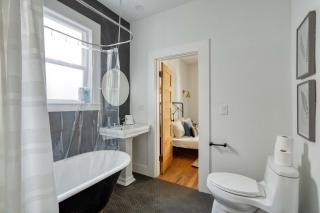 Stay Portland - The Trésor Suite- Cold Brew & Craft Beers - 7