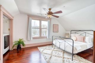 Alphabet District Gem - AC - Patio - Fast WiFi - 8