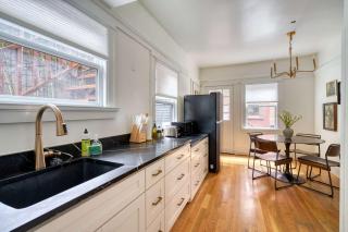 Stay Portland - 1910 Historic Jessie Morehead House - 98 WalkScore - 6