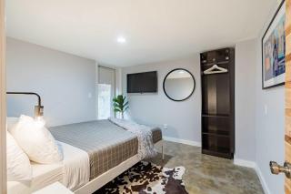 Stay Portland - Lovely location, 4 BR Pearl apt, Sleeps 8 - 6