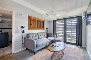 Stay Portland - Lovely location, 4 BR Pearl apt, Sleeps 8 - 9
