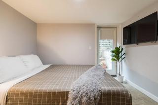 Unique Portland Home in Pearl District Sleeps 4 - 1