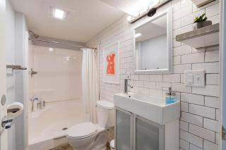 Unique Portland Home in Pearl District Sleeps 4 - 6