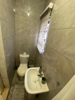 Russell's Rest Apartments - 8