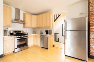 Stay Portland - Scandinavian Loft - Local Espresso & Boutiques - 6