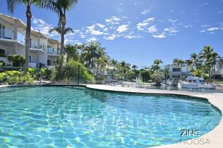 St Tropez 8 - Waterfront Retreat with Rooftop Spa & Sauna - 6