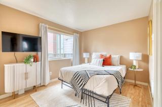 Stay Portland - John's Landing Haven - Studio Near OHSU - 9