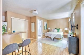 Stay Portland - Peaceful Johns Landing Studio - Near OHSU - 8