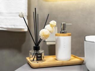 Luxury 1 Bedroom Marina Views Walk to Metro and Beach - 2