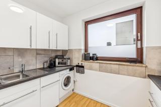 Renovierte Komfortable 3 Zi I Wohnung I Bahnhofsnähe I 3 Balkone I Netflix I Xbox One I 6 Betten - 8