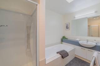 Elegant 3-Storey Townhouse with Garage Parking by Latimer Sq - 2