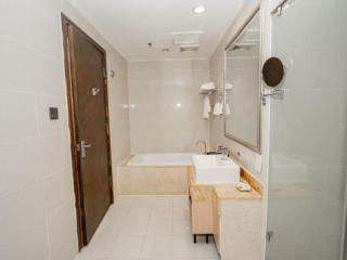 Qingdao Danube International Hotel - 4